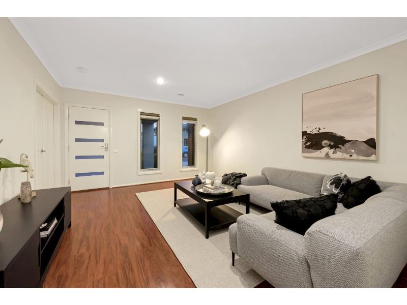 5 Penshurst Crescent, OFFICER House for rent Listed by Ray White