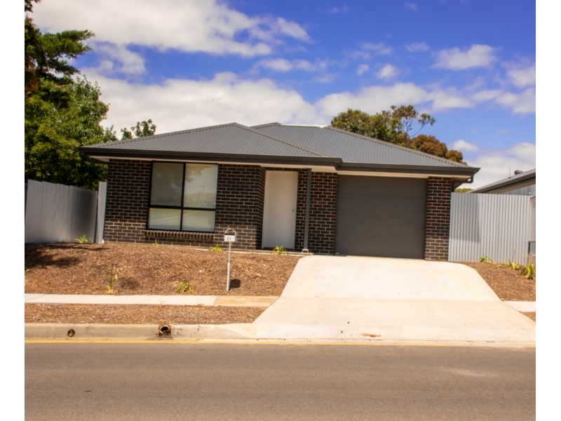 21 Wangara Avenue, MORPHETT VALE House for rent Listed by of Ray