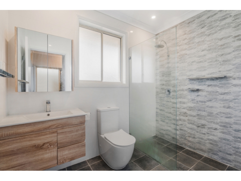 50B Orchard Road, BUSBY House for rent Listed by Mariam Hormez of Ray