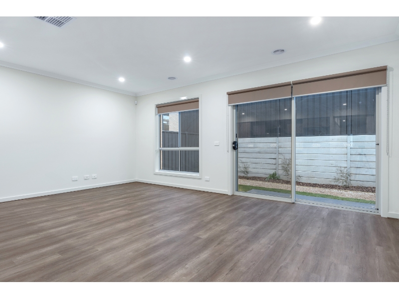 23 Benson Drive, WERRIBEE House for rent Listed by Maya Hunak of Ray