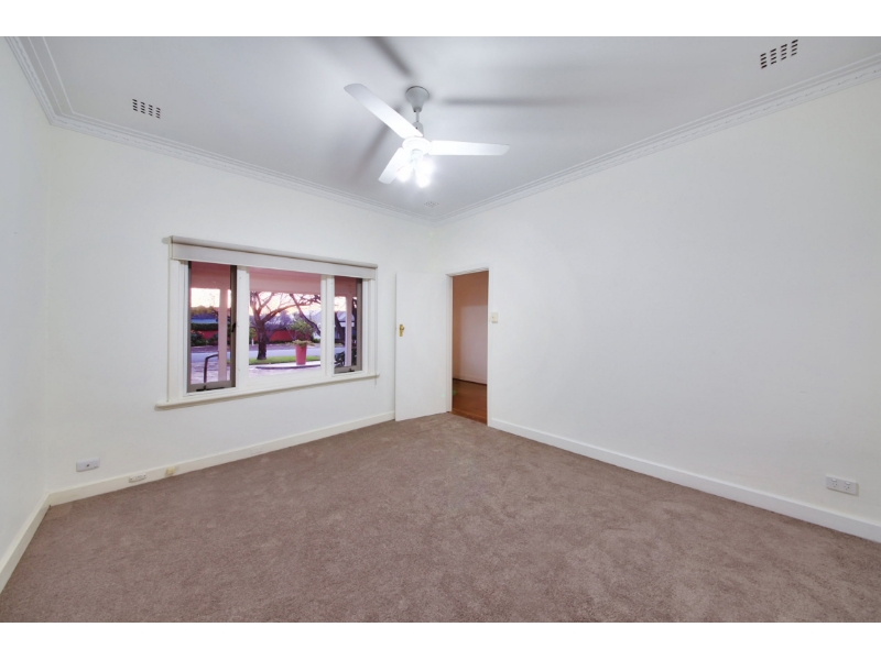 22 Hornsey Road, FLOREAT House for rent Listed by Ariane Anning of