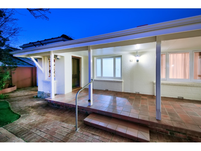22 Hornsey Road, FLOREAT House for rent Listed by Ariane Anning of