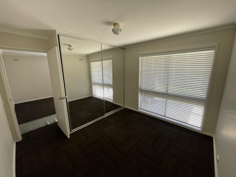 31 Cormorant Avenue, WERRIBEE House for rent Listed by Sweeney