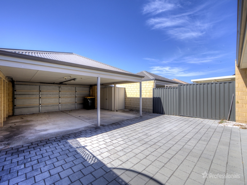 9 Retiro Lane, BRABHAM House for rent Listed by Emma Lucas of Professionals Granger Clark