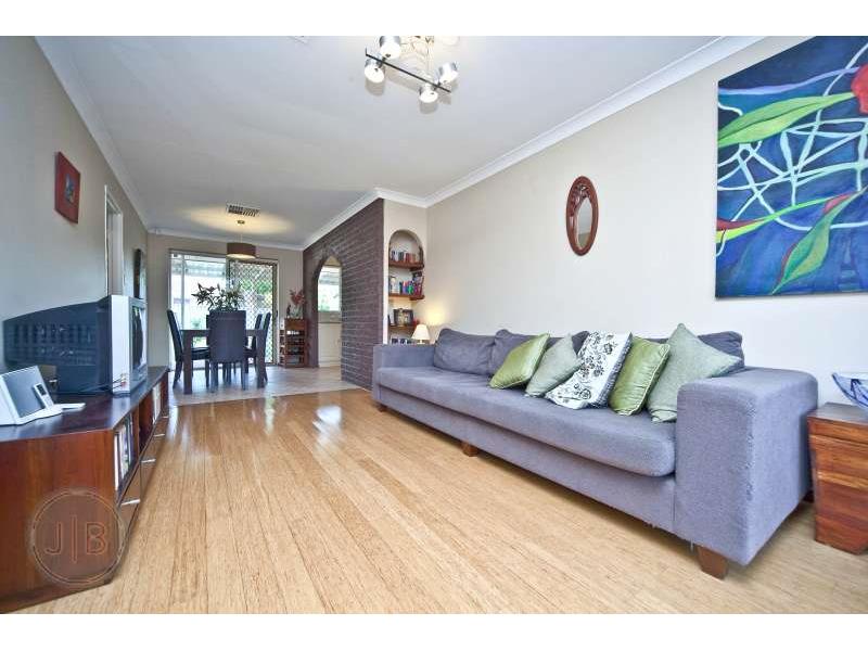 4/5 Eleanor Street COMO WA 6152