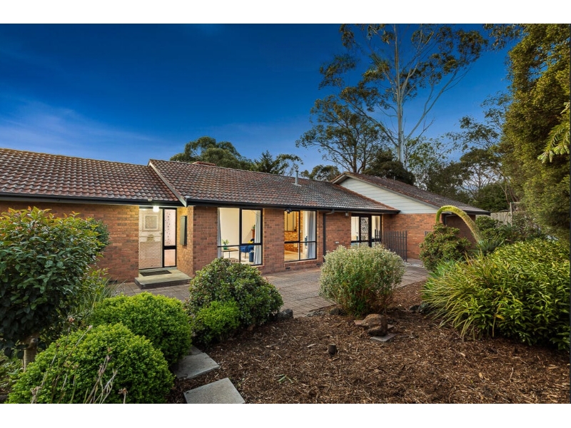 54 Ormonde Road, FERNTREE GULLY House for rent Listed by Ray White
