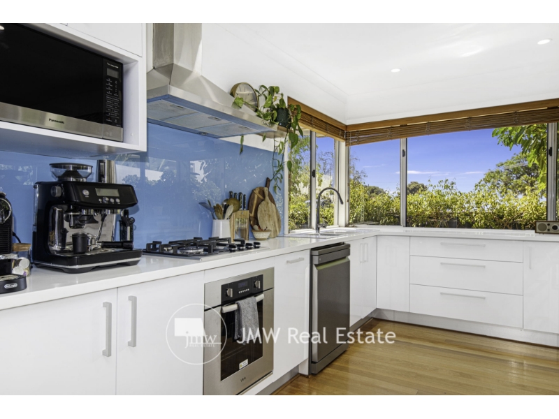 6 Elmore Road, QUINDALUP House for rent Listed by Raeleen Stevenson