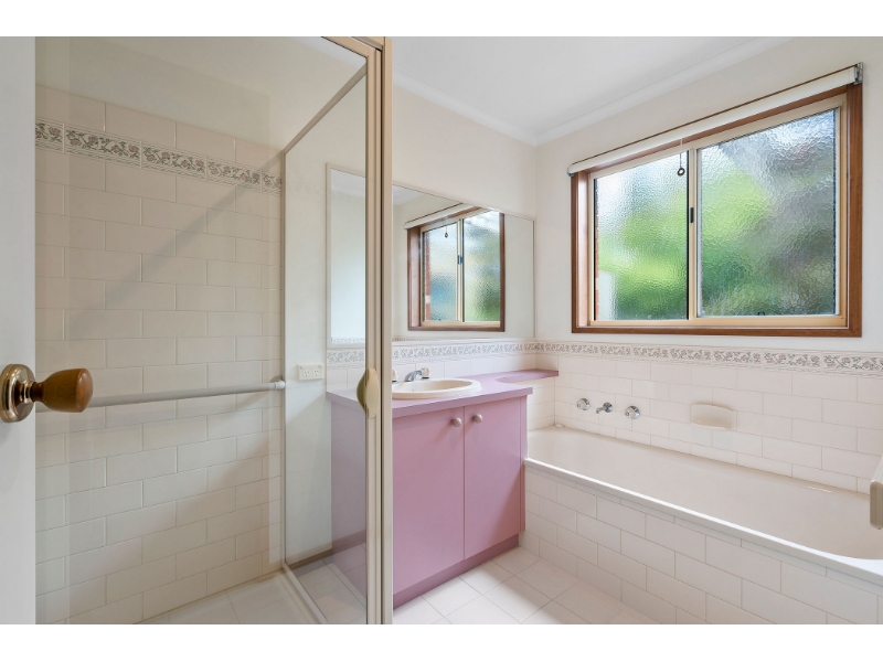 4 Gillean Place, LARA House for rent Listed by Lachlan Mccraw of Ray