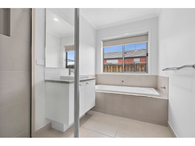 41 Blackwood Road, LARA House for rent Listed by Lachlan Mccraw of