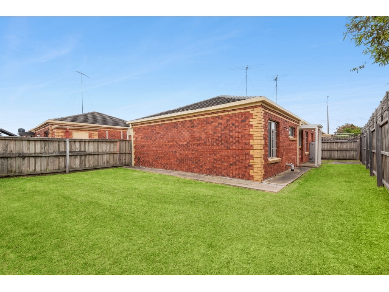 2/145 Torquay Road, GROVEDALE Apartment for rent Listed by Julia De