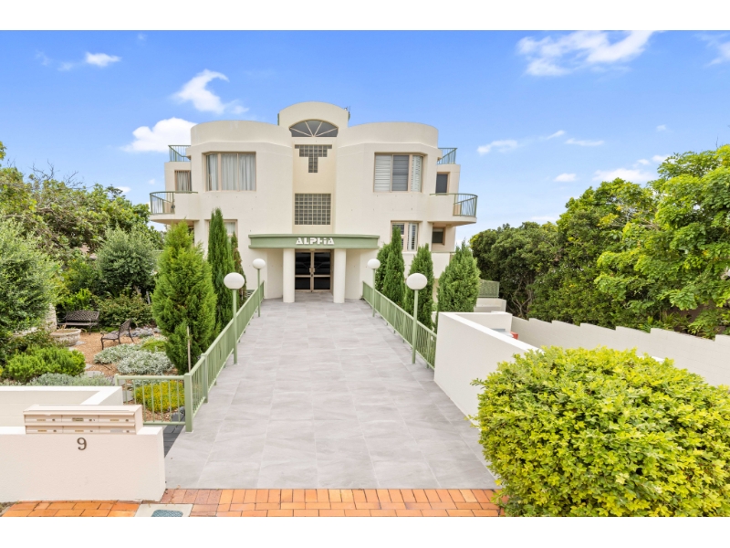 Unit 4/9 McIlwraith Street, MOFFAT BEACH Apartment for rent Listed by