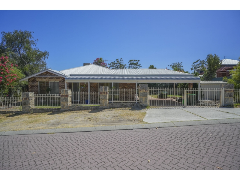 2 Millard Close, ASHFIELD House for rent Listed by Urban Springs