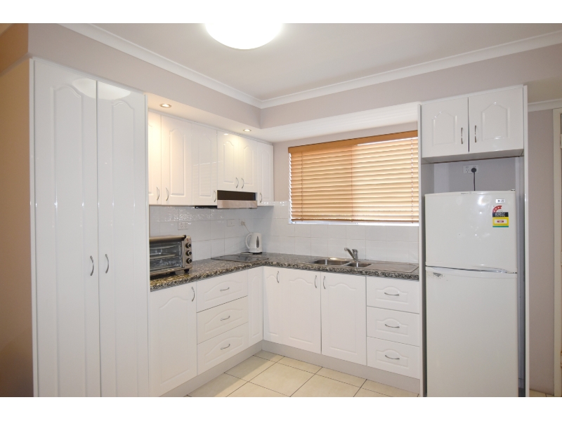 4/77 Toolooa Street, SOUTH GLADSTONE Townhouse for rent Listed by