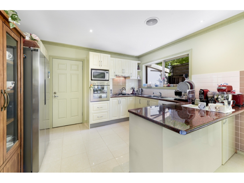 2/6 Studley Street, MULGRAVE Apartment for rent Listed by Olympia Papazoglou of Ray White Glen