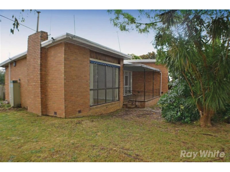 21 Pinewood Drive, MOUNT WAVERLEY House for rent Listed by Olympia