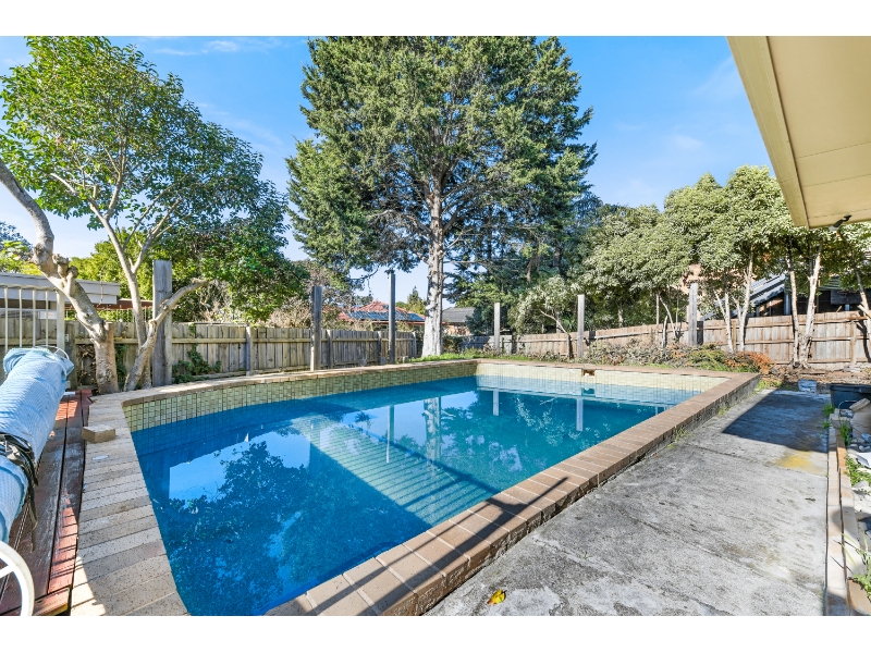 10 Foxley Street, GLEN WAVERLEY House for rent Listed by Stephanie