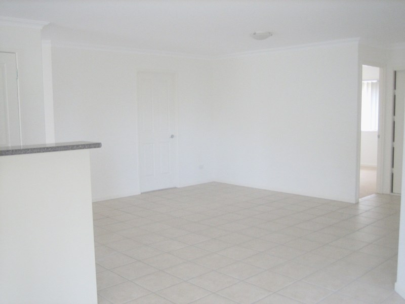 17 Norseman Street, ROTHWELL House for rent Listed by Alex Beker of