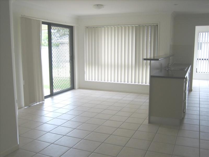 17 Norseman Street, ROTHWELL House for rent Listed by Alex Beker of