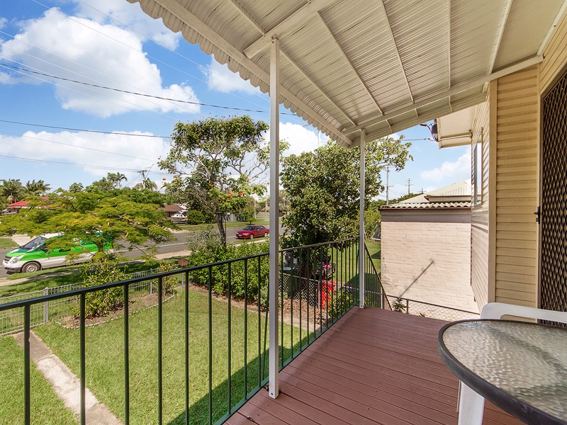 115 Scarborough Road, REDCLIFFE House for rent Listed by Alex Beker