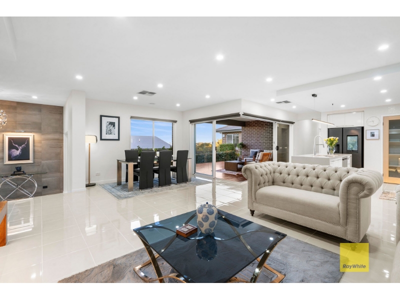 11 Dryden Way, HIGHTON House for rent Listed by Kimbaley Martin of