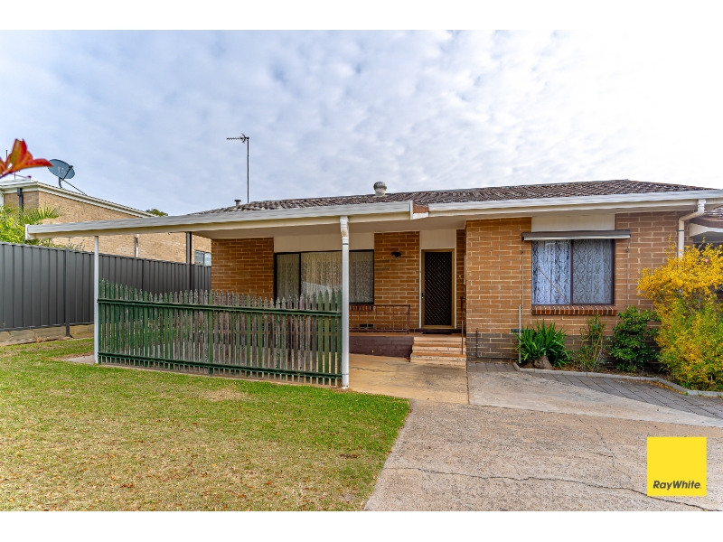 4/2 Sandhust Road, CALIFORNIA GULLY House for rent Listed by Sam