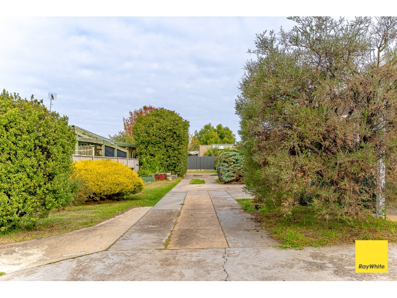 4/2 Sandhust Road, CALIFORNIA GULLY House for rent Listed by Sam