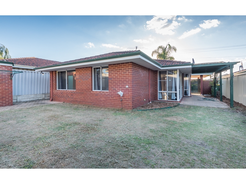 2/24 Stanton Road, REDCLIFFE House for rent Listed by Justine Davis of Porter Matthews Metro