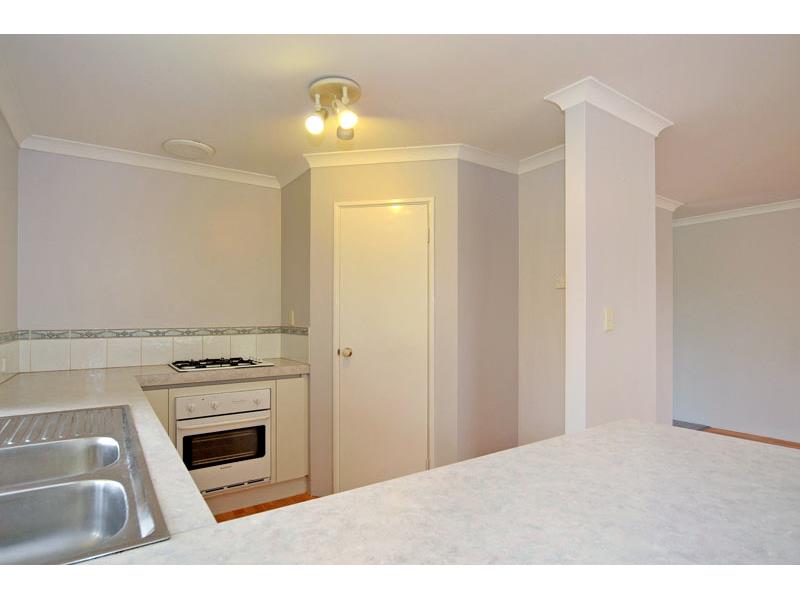 7 Courtland Crescent, REDCLIFFE House for rent Listed by Justine