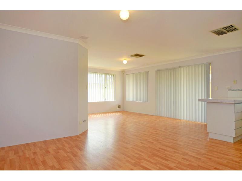 7 Courtland Crescent, REDCLIFFE House for rent Listed by Justine