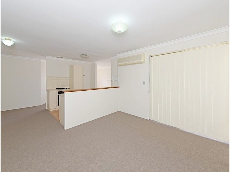 2/16 Scalby Street, SCARBOROUGH House for rent Listed by Kara