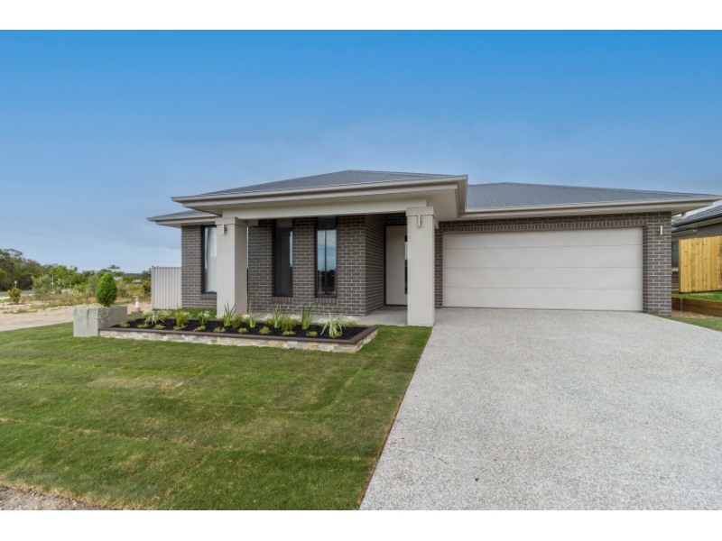 2 Grandvue Rise, WONDUNNA House for rent Listed by Colin Beattie of