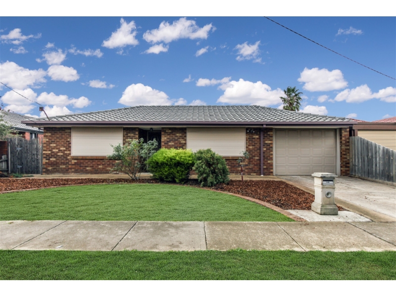 146 Ballan Road, WERRIBEE House for rent Listed by Carmen Littley of