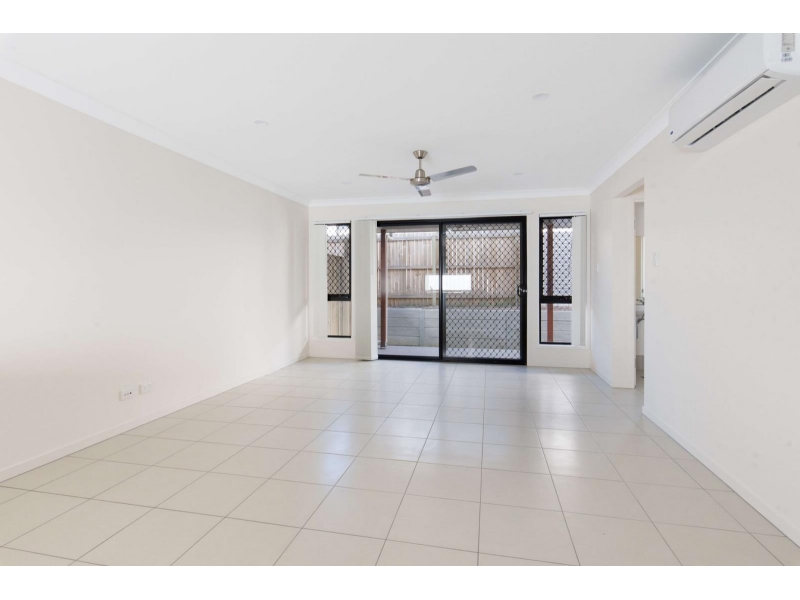 1/16 Karumba Way, Holmview Townhouse for rent Listed by Damien White