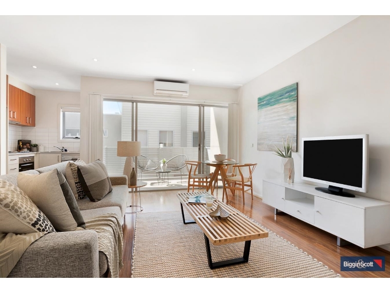 17/6 Rosamond Road, Footscray Townhouse for rent Listed by Ann Curnow