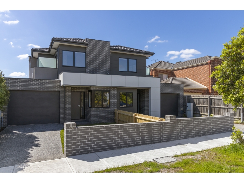 32B Lancaster St, Bentleigh East House for rent Listed by Amanda