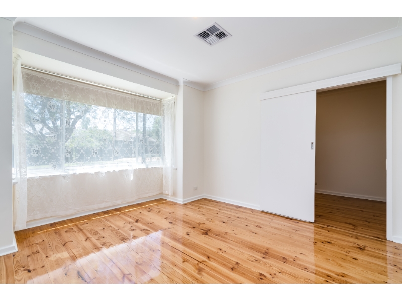 1/4 Holton Street, Glenside Apartment for rent Listed by Shaniah