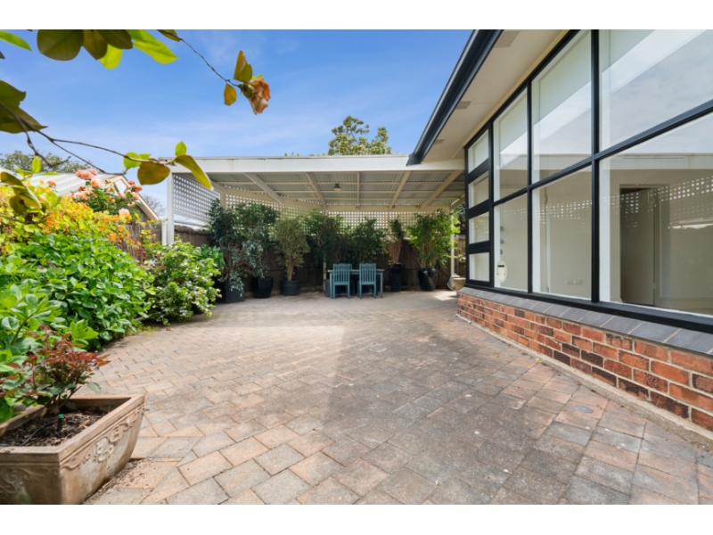 103 Street, Norwood House for rent Listed by Peter Treacy of