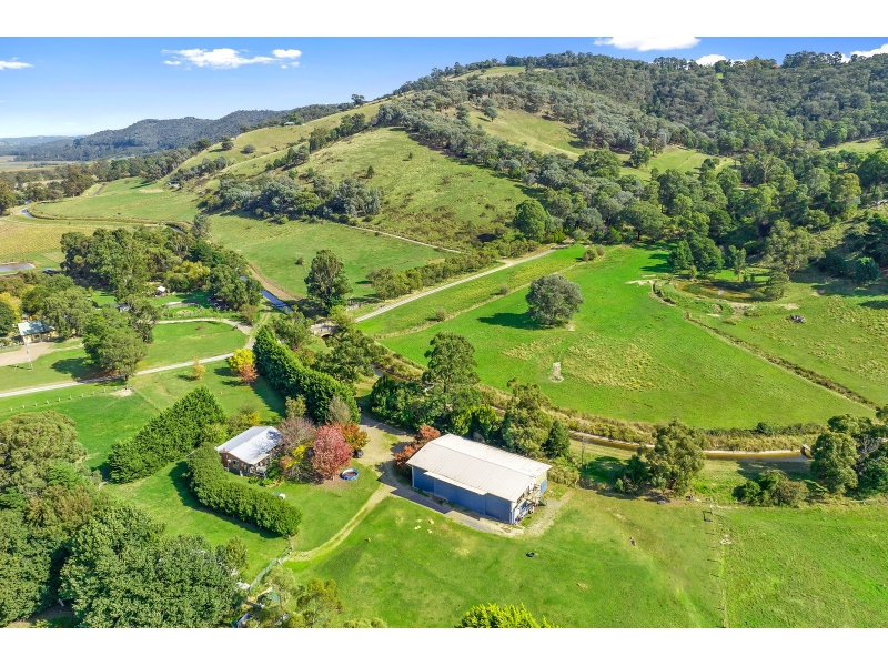 1A King St, Yarra Glen House for rent Listed by Robert Verhagen of