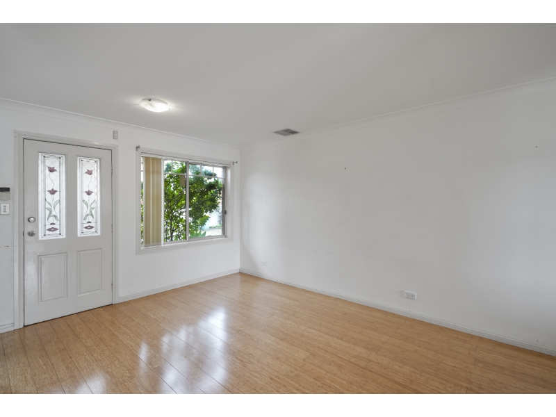 4/11 Pierce St, Mount Druitt Townhouse for rent Listed by Laing