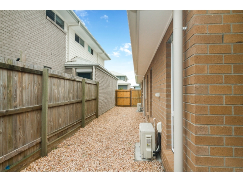 14 Ancora Street, Rothwell House for rent Listed by of Oliver Hume