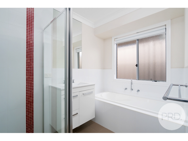 1 Barrington Street, Tatton House for rent Listed by Elouise Larkin of Prd Wagga Wagga