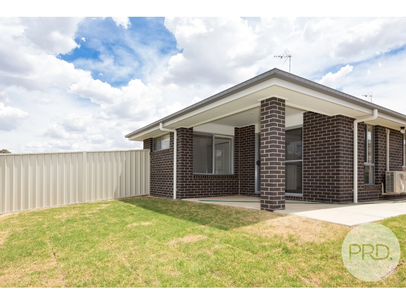 21B Sunvale Cres, Estella House for rent Listed by of Prd Wagga Wagga