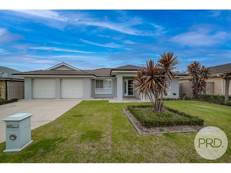 15 Warambee St, Glenfield Park House for rent Listed by Scott Jones