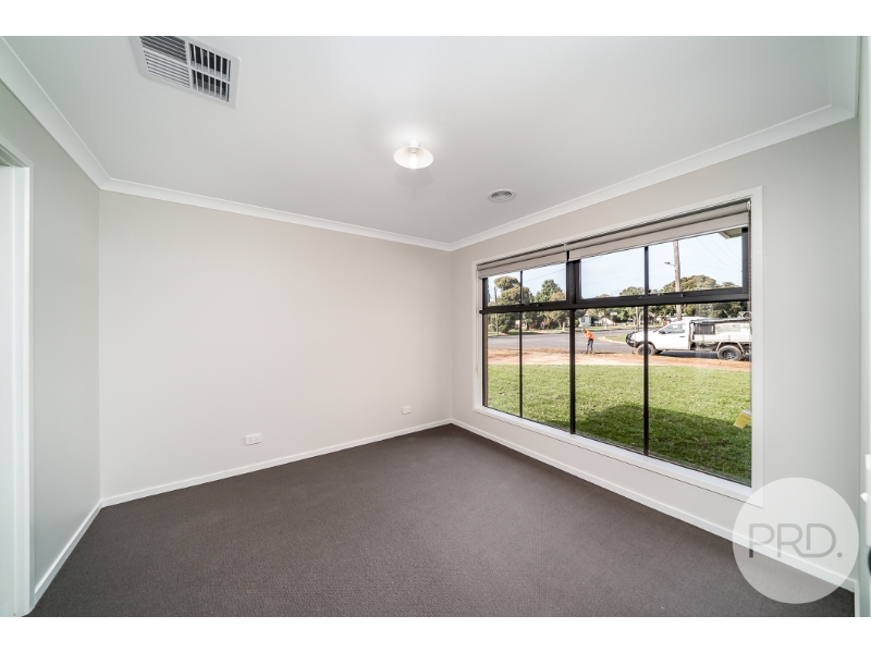 38 Tobruk St, Ashmont House for rent Listed by Lisa Flack of Prd Wagga Wagga &