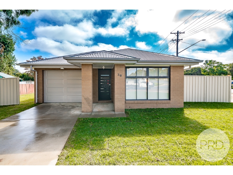 38 Tobruk St, Ashmont House for rent Listed by Lisa Flack of Prd