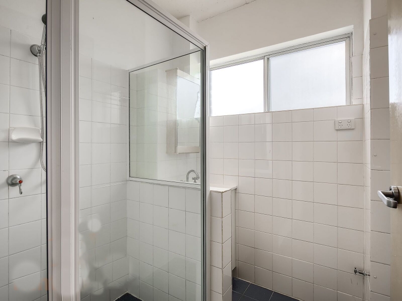 6/8 Terrace Street, Toowong Apartment for rent Listed by Connie