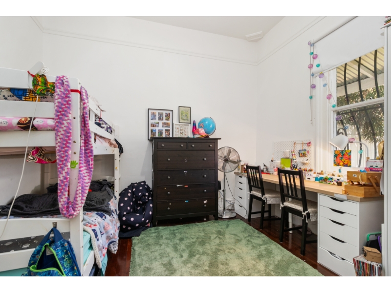 12 Esperance St, East Victoria Park House for rent Listed by Karen