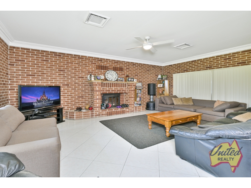 1155 Mamre Road, Kemps Creek House for rent Listed by Tracey Loudoun