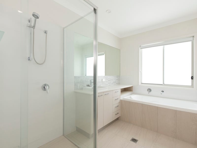 616 Tide Avenue, Maroochydore Townhouse for rent Listed by Susan