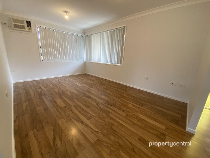 19 Jason Avenue, SOUTH PENRITH House for rent Listed by Jane